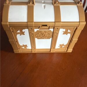 White and Gold Decorative Toy Treasure Chest - Kids Puzzles & Games